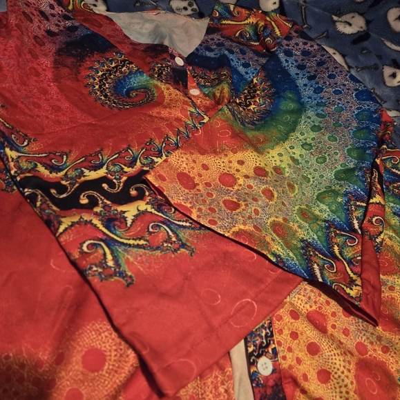 Ladies soft and silky button up top size xl - Picture 4 of 8